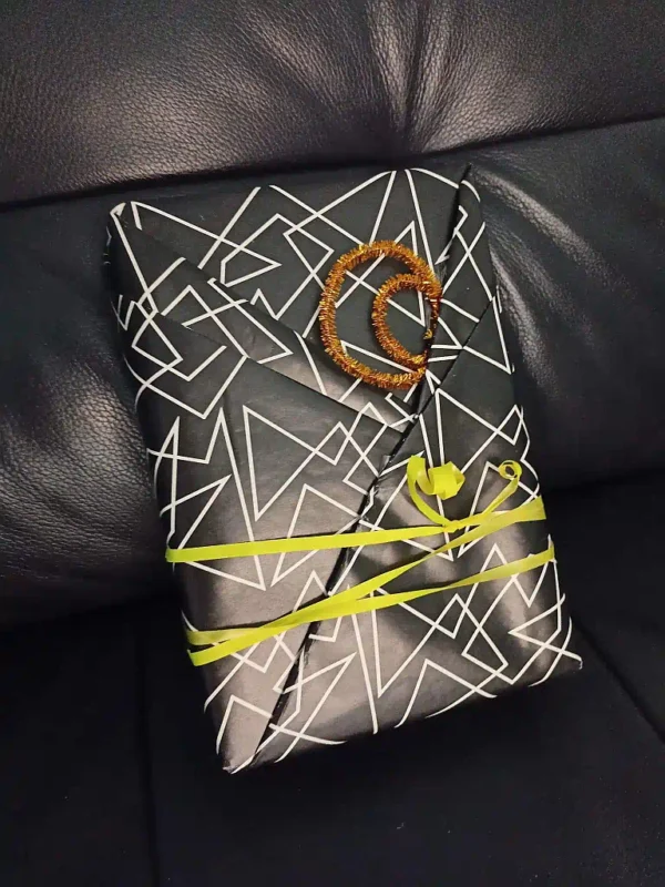 darcekove_balenie_elegantne_cierne