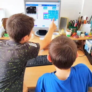 programovanie-micro-bit-spolupraca